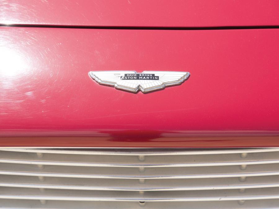 Логотип Aston Martin DB5 (1466/L) 1964 года  (фото 8 из 21)